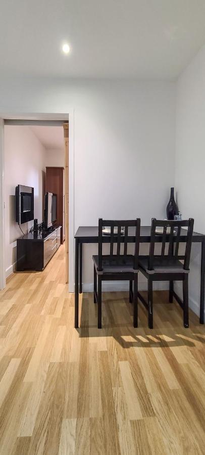 Entire Town Centre 2 Bedroom Apartment Very Close To Beach Борнмут Екстер'єр фото